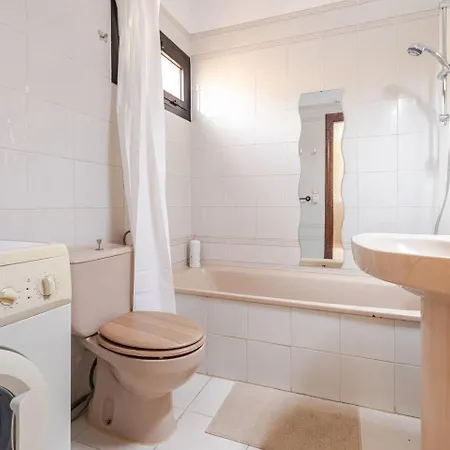 Ocean View Terrace - * Адехе